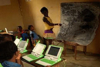 ordinateur_padagogie_computer_informatique_enseignement_school_schule